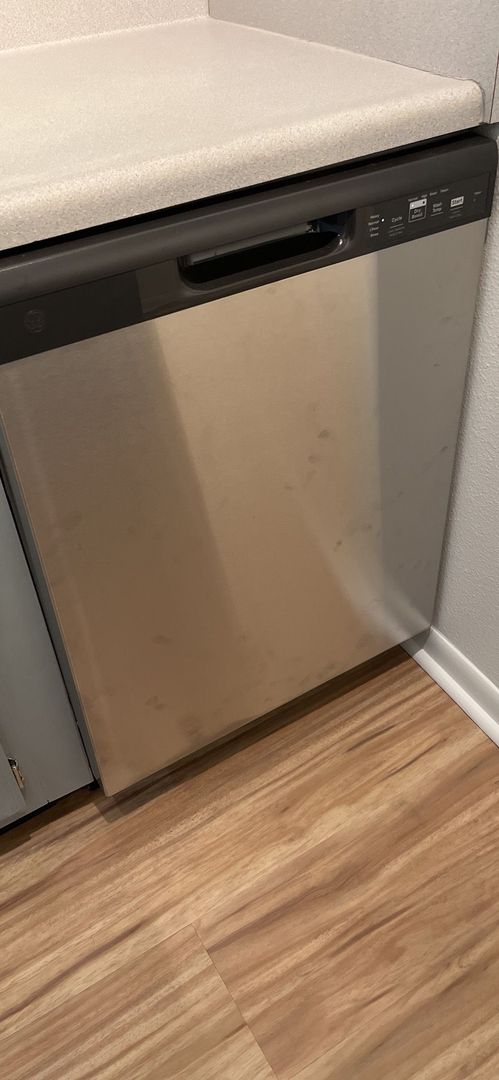 2 beds, 1 bath, 908 sqft, $1,250, Unit 300A