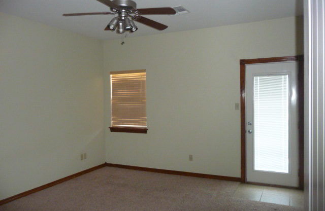 3 beds, 2 baths, $1,500