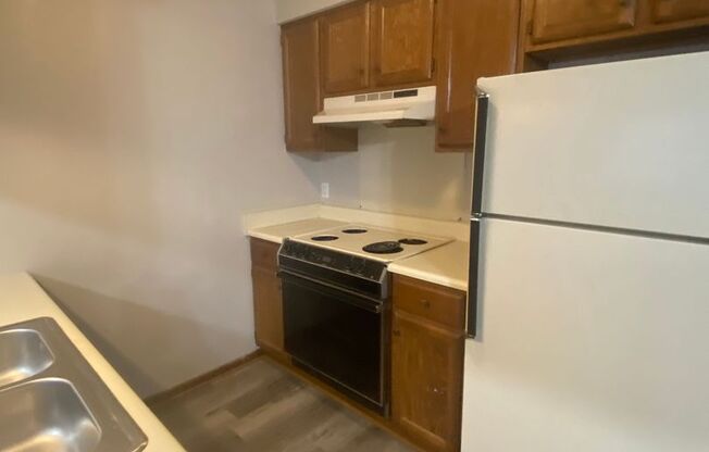 1 bed, 1 bath, 800 sqft, $695, Unit Unit 6