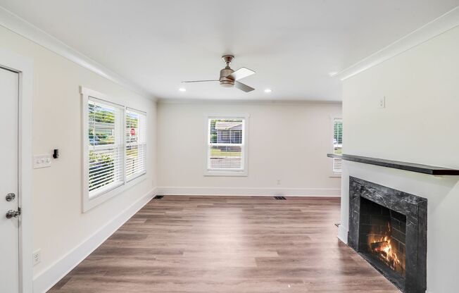Live in Comfort & Style – Renovated 3-Bedroom in Statesville Ave Terrace!