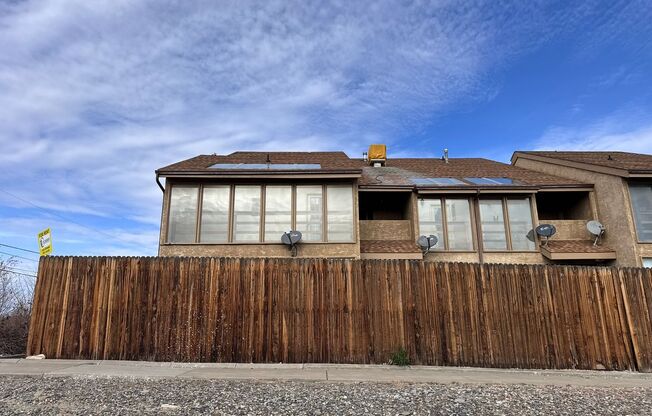 Sunny and Cute 2 Story, 2Bed, 1.5Bath Townhouse in Grand Junction!!!!