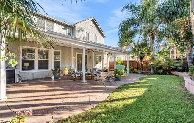 ELLEGANT 4 BEDROOM 3 BATHROOM HOME IN THE WONDERFUL ROSE GARDEN COMMUNITY.