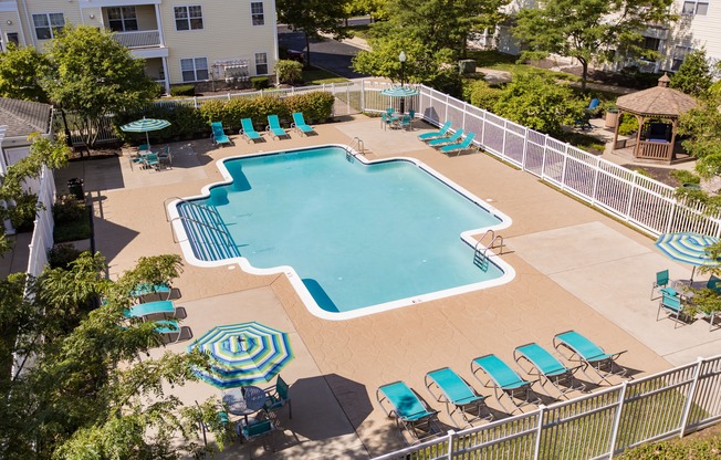 Swimming Pool & Sun Deck at Apartments in Odenton MD | Fieldstone Farm apartments