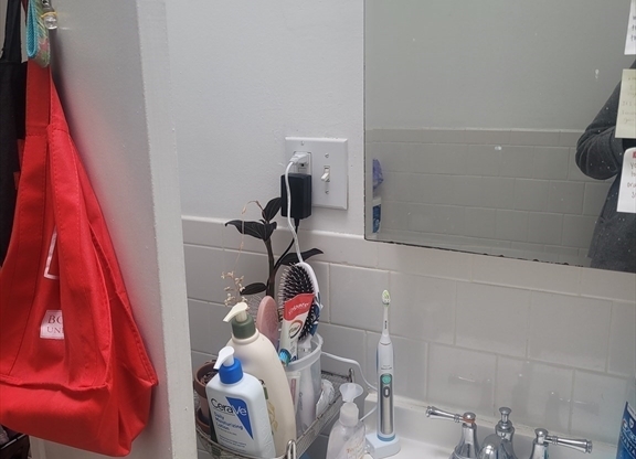 109 Dartmouth St Apt 19C
