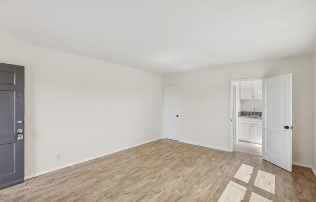 2521 Euclid Street Apartments