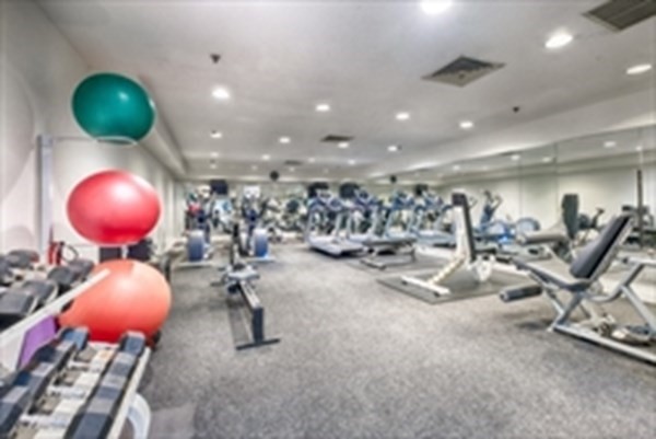 2 beds, 1.5 baths, 840 sqft, $2,900, Unit 604