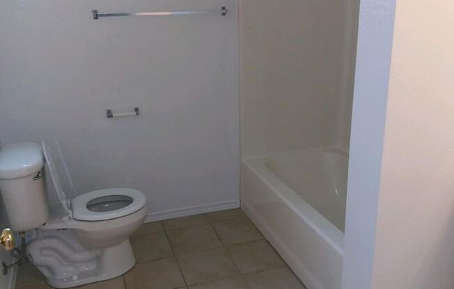 1 bed, 1 bath, 671 sqft, $1,250, Unit 209
