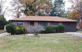 1136 DOGWOOD LN
