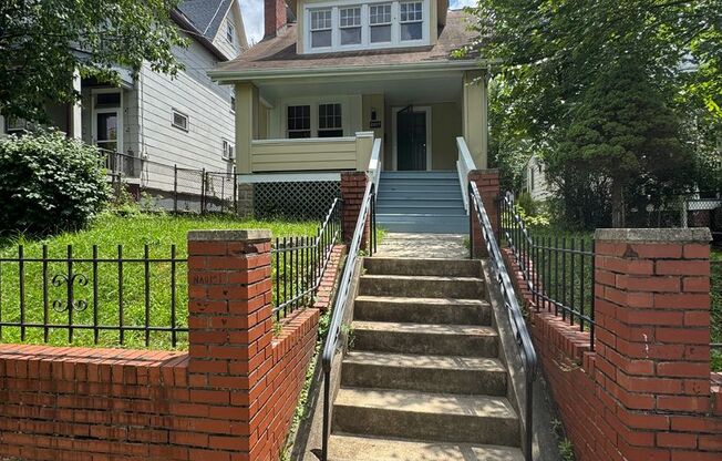 Brookland Three Bedroom House Available for Rent!