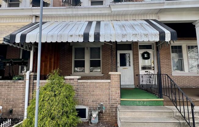 Stunning 3-Bedroom Townhome in Norristown! Available NOW!