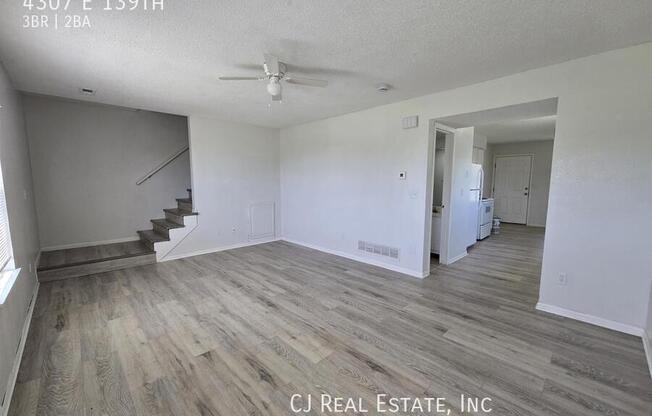 4307 E 139