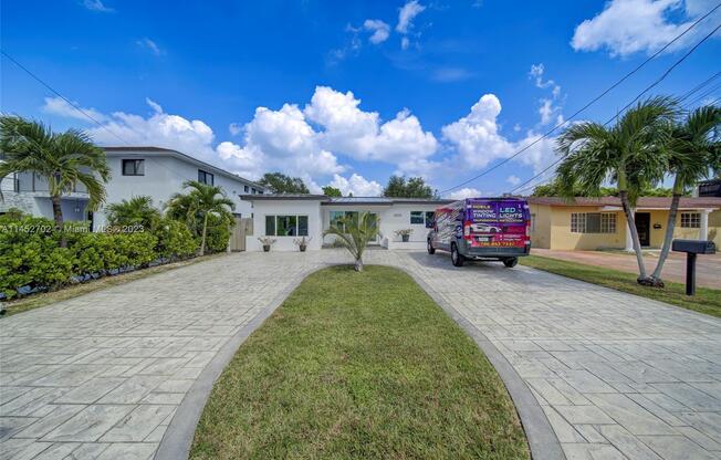 6561 SW 30 ST