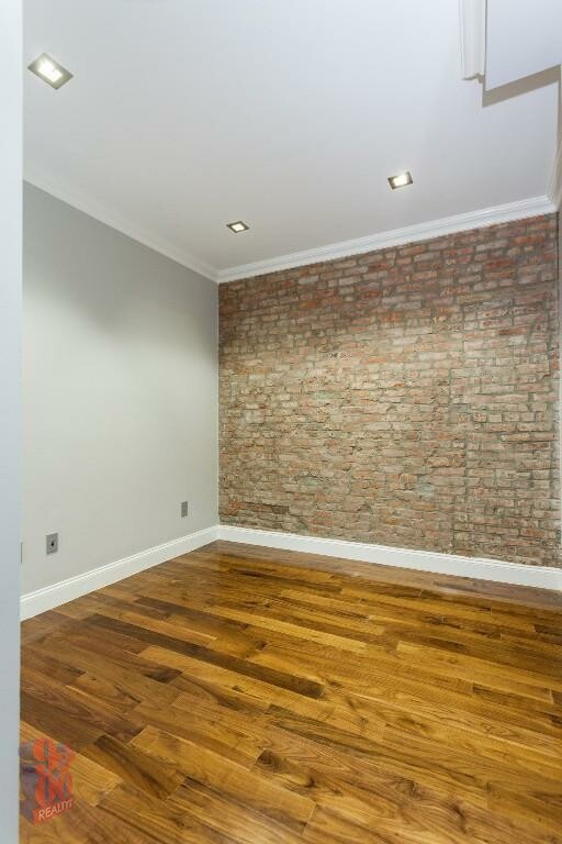 329 E 58th St