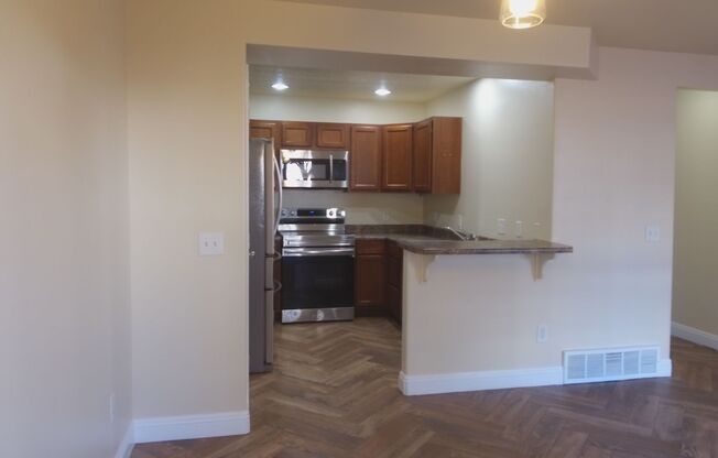 4 beds, 3.5 baths, $1,795, Unit # 59