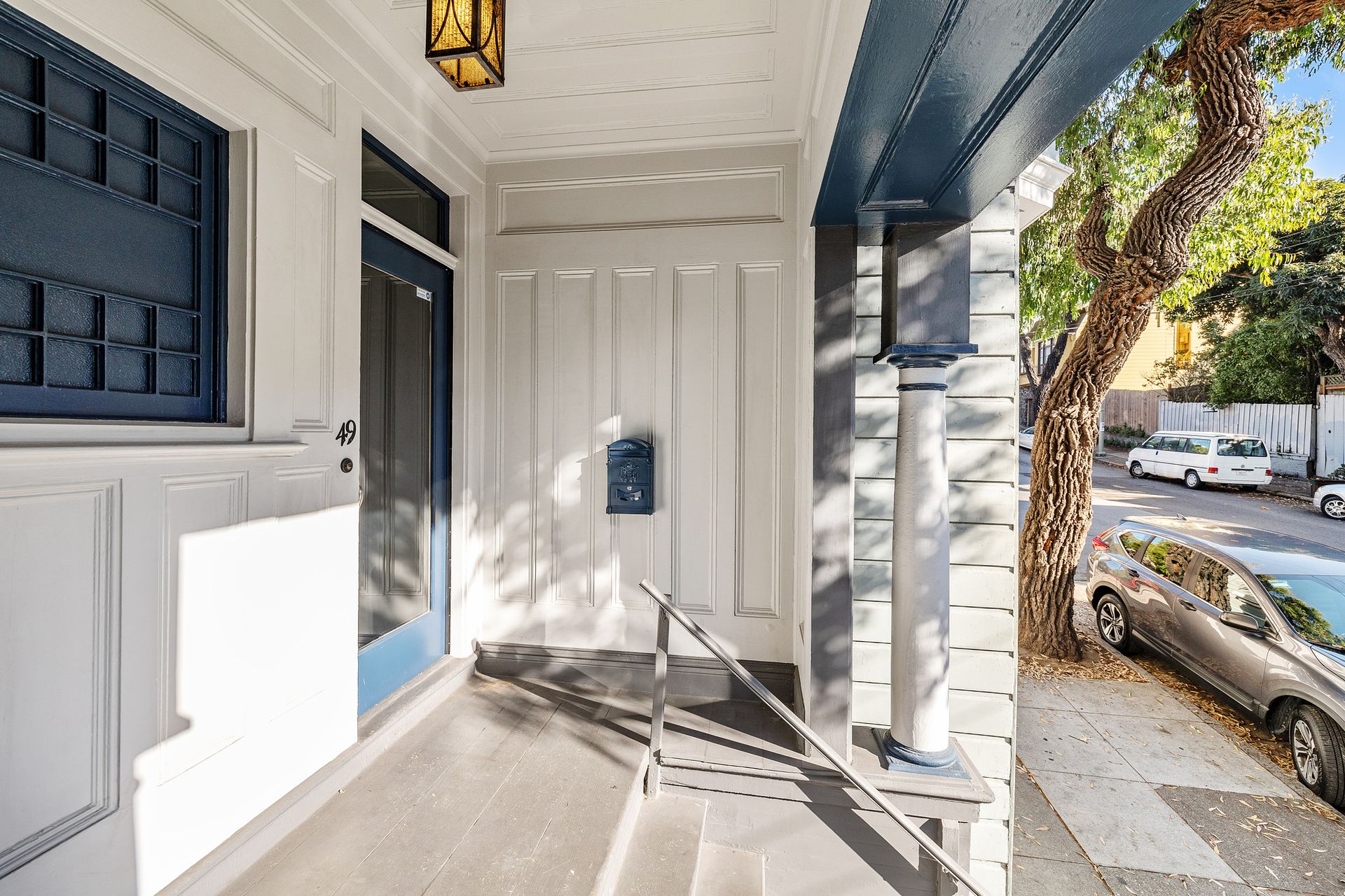 Bernal Heights: Remodeled Unfurnished Top Floor Condo w/ Garage Parking & EV Charging