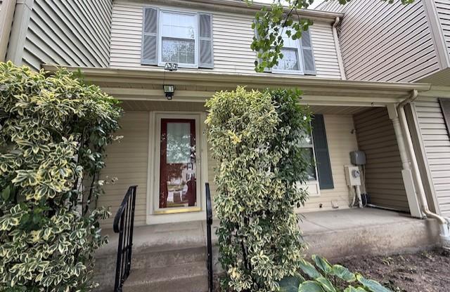 8 GREENLEAF RD