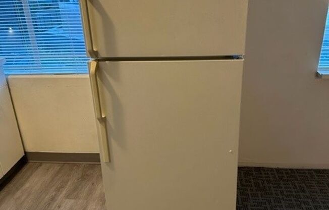 Studio, 1 bath, 348 sqft, $1,197, Unit 306B