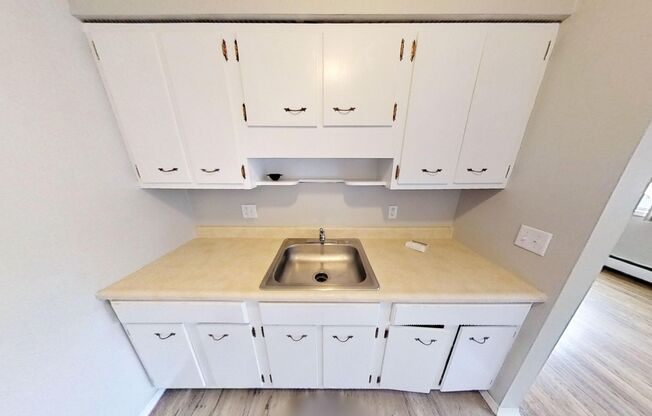 1 bed, 1 bath, 680 sqft, $1,225, Unit 146-01 Woodhill