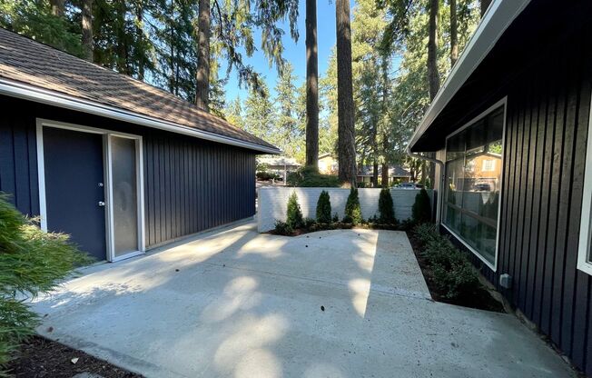 Beaverton 4 Bed + 2 Bath House - W/D, Walking Trails, EV Charging and MORE!!