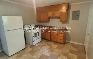 2 beds, 1 bath, $795, Unit P