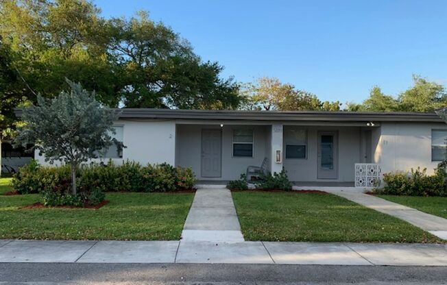 5814 Taylor St Hollywood, FL 33021