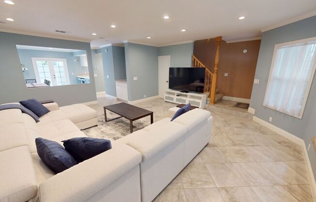 VACATION - 925 10th St Unit C