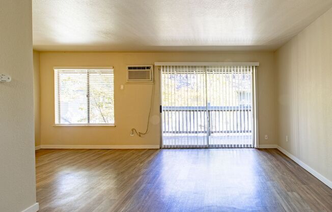 Studio, 1 bath, 360 sqft, $1,425, Unit 65