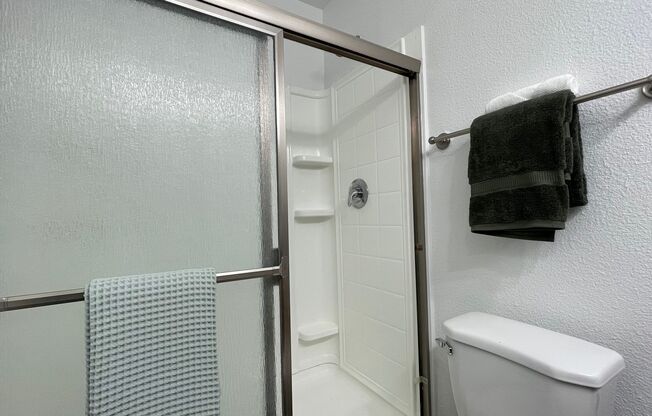 2 beds, 2 baths, 980 sqft, $3,055, Unit 819-31
