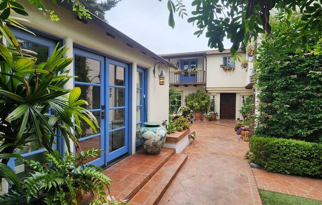 Your Own World in La Jolla! - One-Of-A-Kind Gated Multi-Structure Retreat in Prestigious La Jolla Heights!