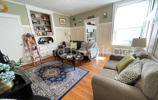 1124 COMMONWEALTH AVE