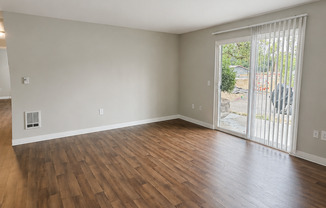 3 beds, 2 baths, $1,695, Unit 67