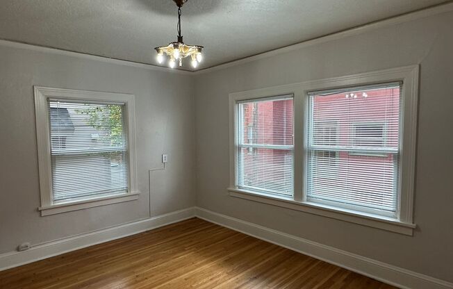 Studio, 1 bath, 265 sqft, $1,075, Unit 105