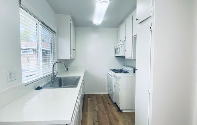 1 bed, 1 bath, $1,745, Unit 045#49