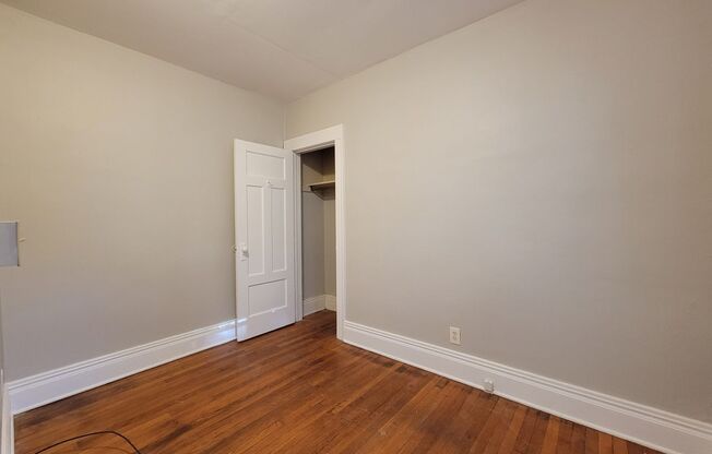 2 beds, 1 bath, $1,175, Unit 2 Averill Court