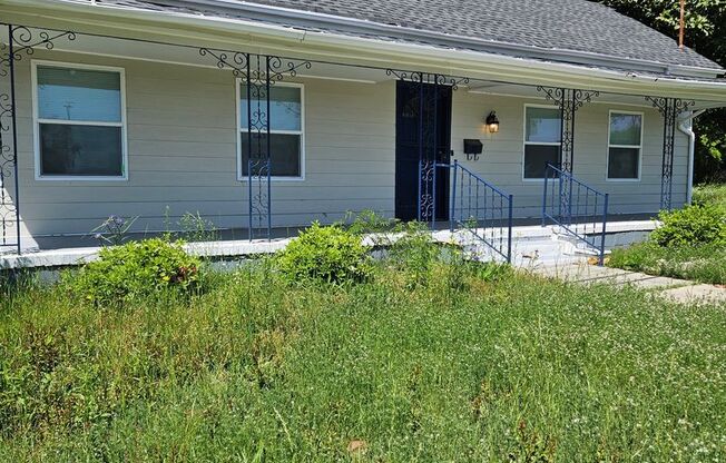 Spacious and newly renovated near Mercer University.