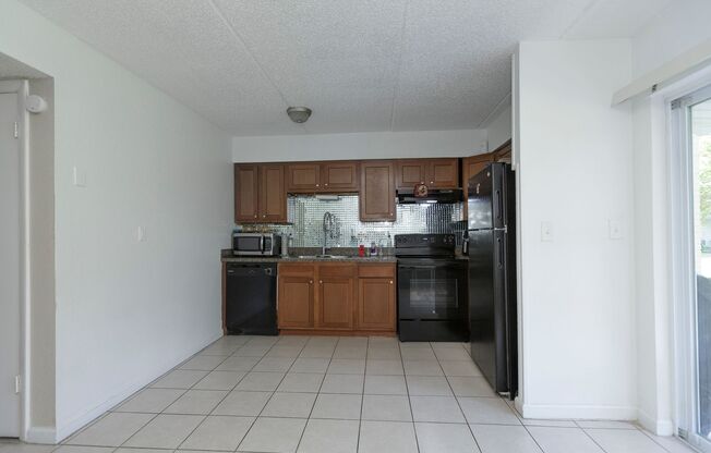 2 beds, 1.5 baths, 1,165 sqft, $1,470, Unit K-1807