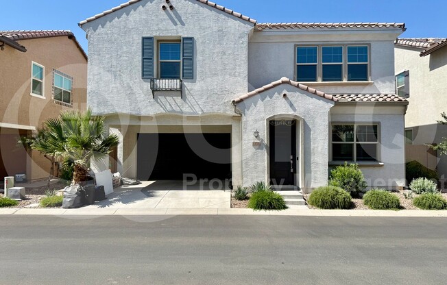 1158 E SABINO DR