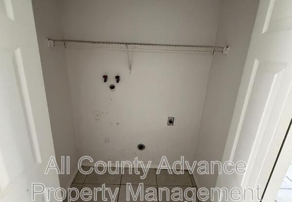 4911 E TEMPLE HTS RD