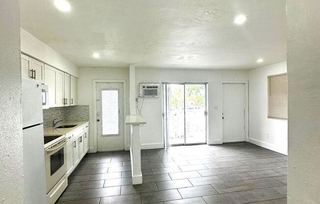 1 bed, 1 bath, $1,750, Unit 16890-6