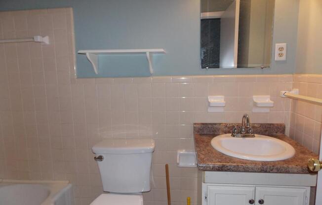 3 beds, 2 baths, 1,568 sqft, $1,400