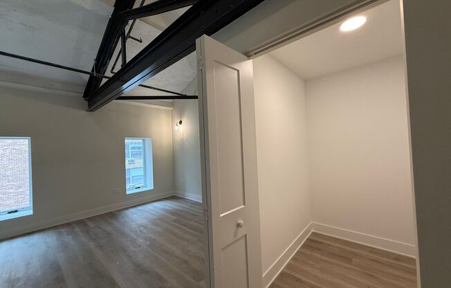 1 bed, 1.5 baths, 689 sqft, $3,395, Unit 204