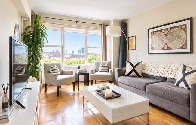 33 GREENWICH AVE