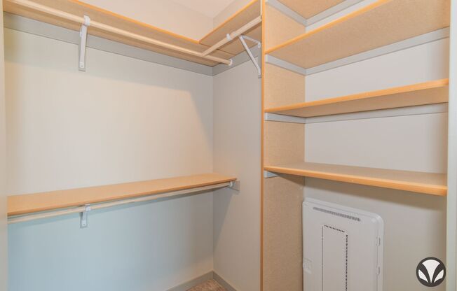 1 bed, 1 bath, 728 sqft, $1,295, Unit YH-2015