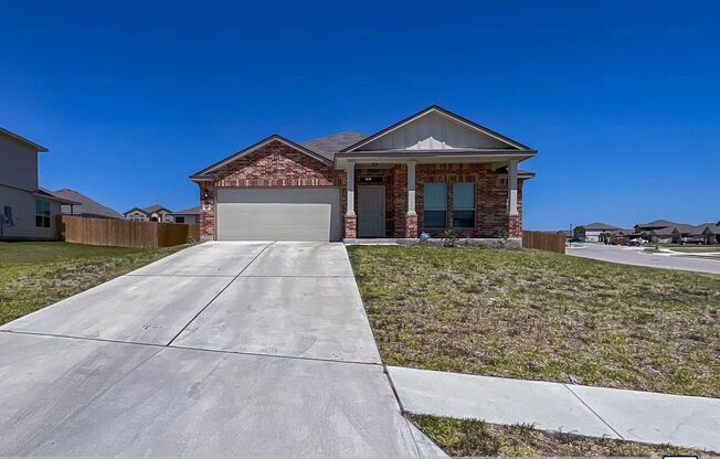 Stunning Home in Creekside Hills, Copperas Cove!