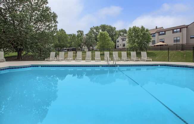 Sparkling Pool at Sheridan Ridge, Overland Park, KS