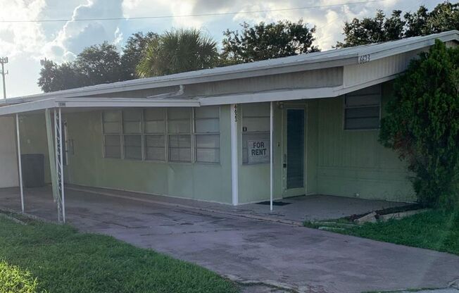 Vintage Mobile Home - 55+ Living