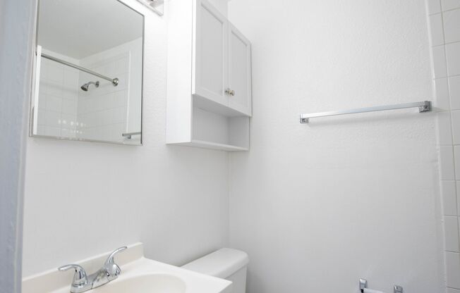 Studio, 1 bath, 290 sqft, $925