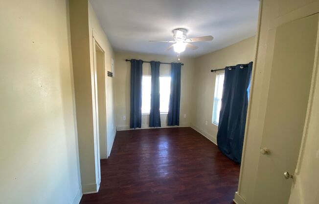 2 beds, 1 bath, $695