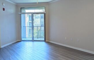 2 beds, 2 baths, $1,975, Unit Unit 430