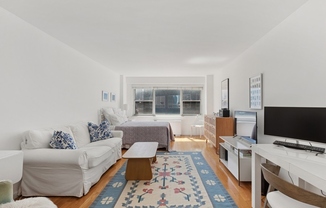 211 E 53rd Street